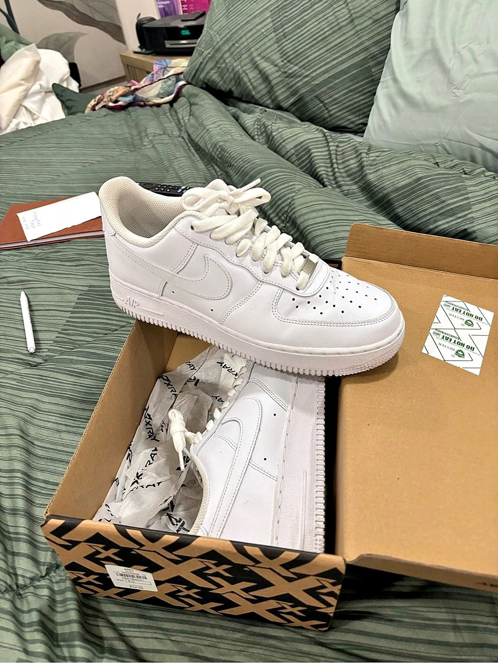 Nike Air Force 1 '07 Triple White Sneakers